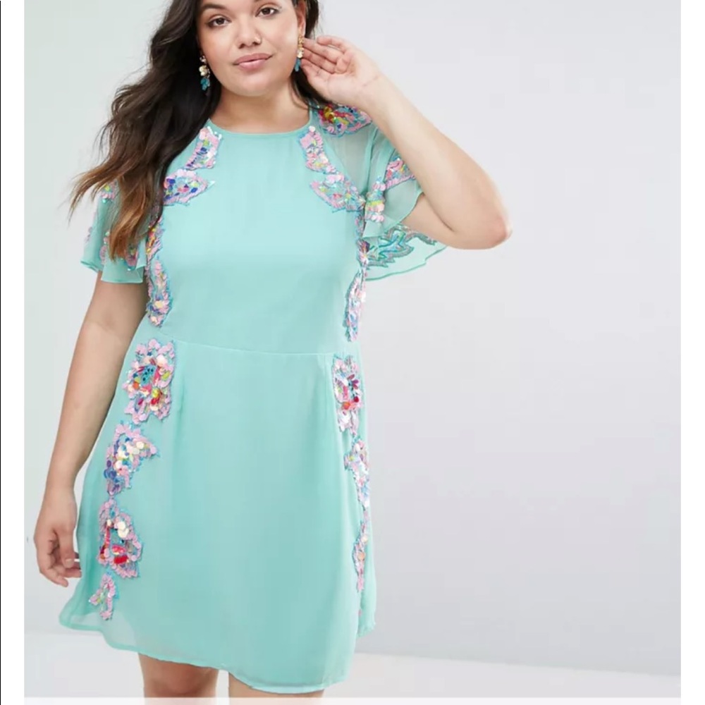 Embellished flutter sleeve cocktail dress NWT!